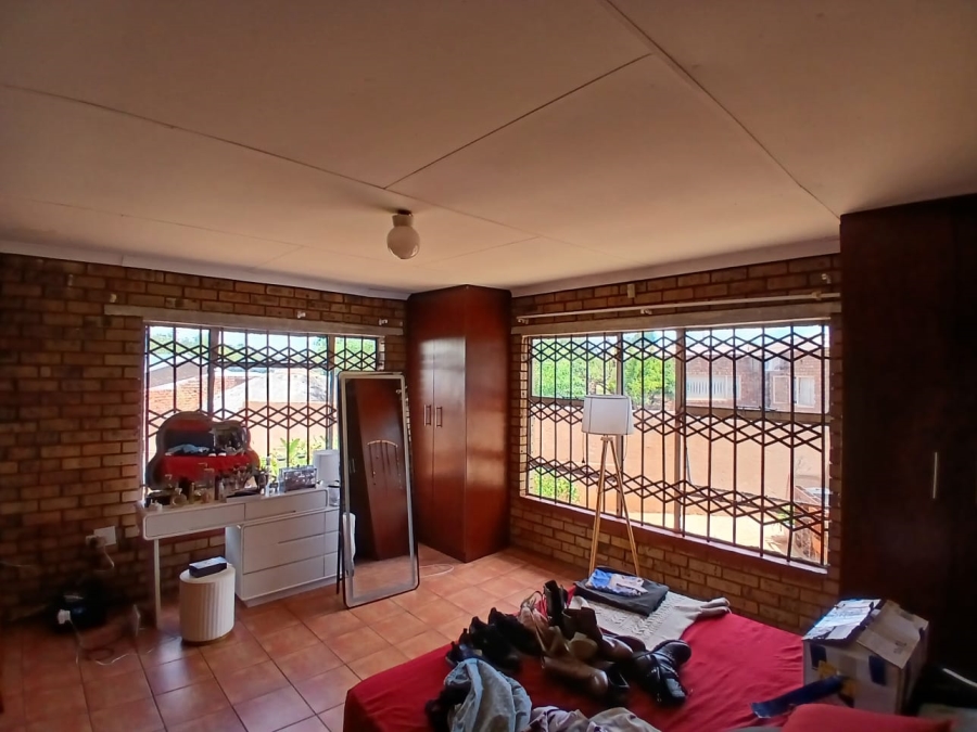 To Let 4 Bedroom Property for Rent in Kuruman Northern Cape